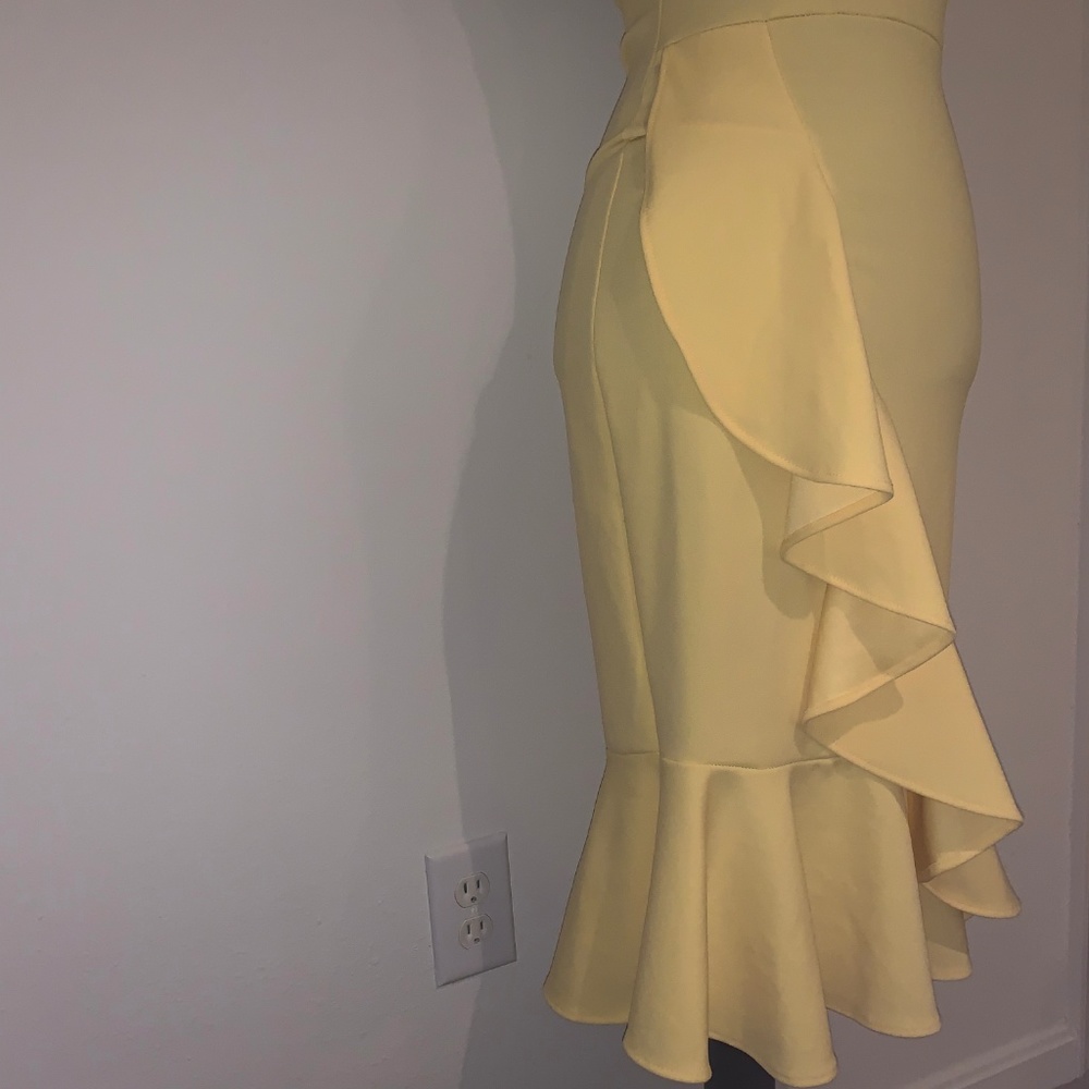 Yellow Ruffle Hem Midi Occasion Dress. - Picture 4 of 6